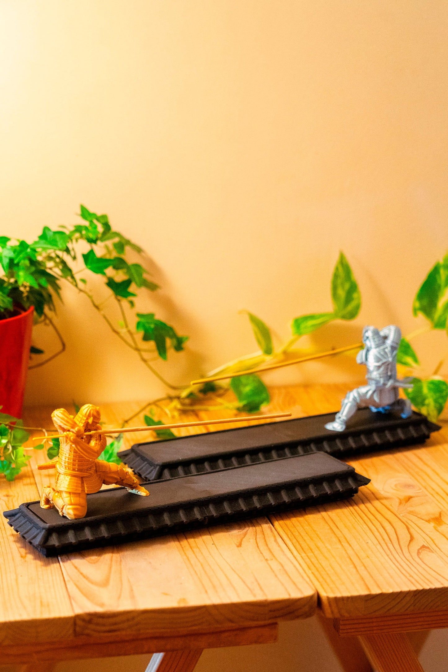 Samurái Incense Holder