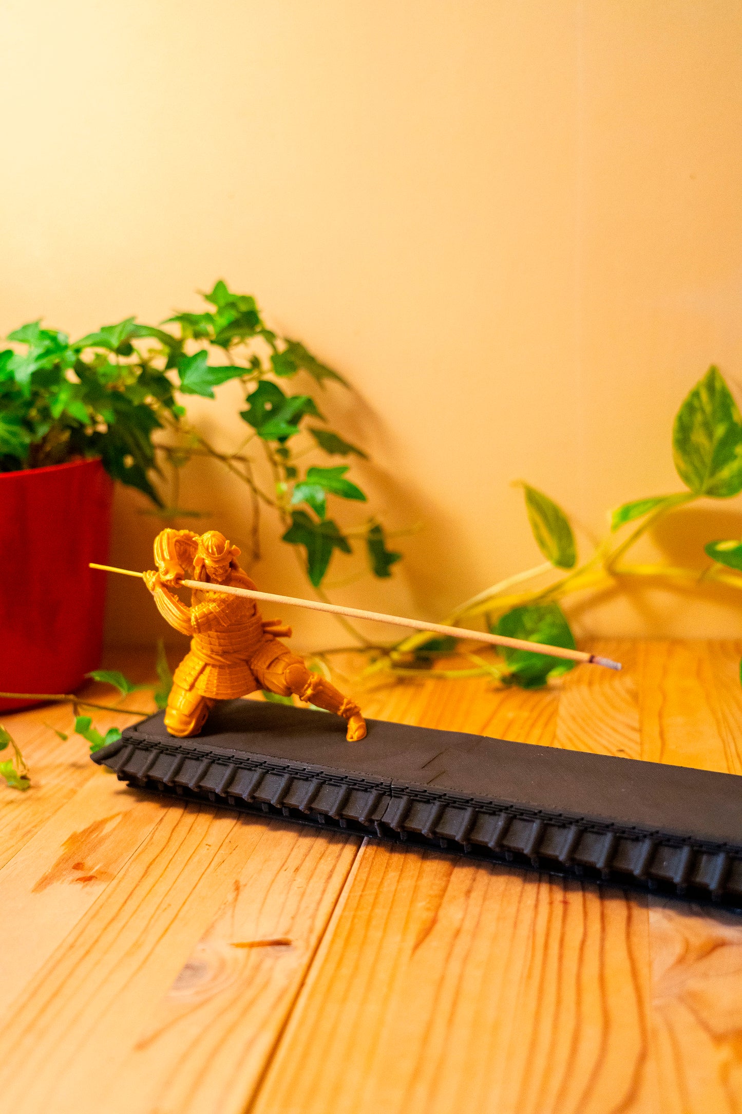 Samurái Incense Holder